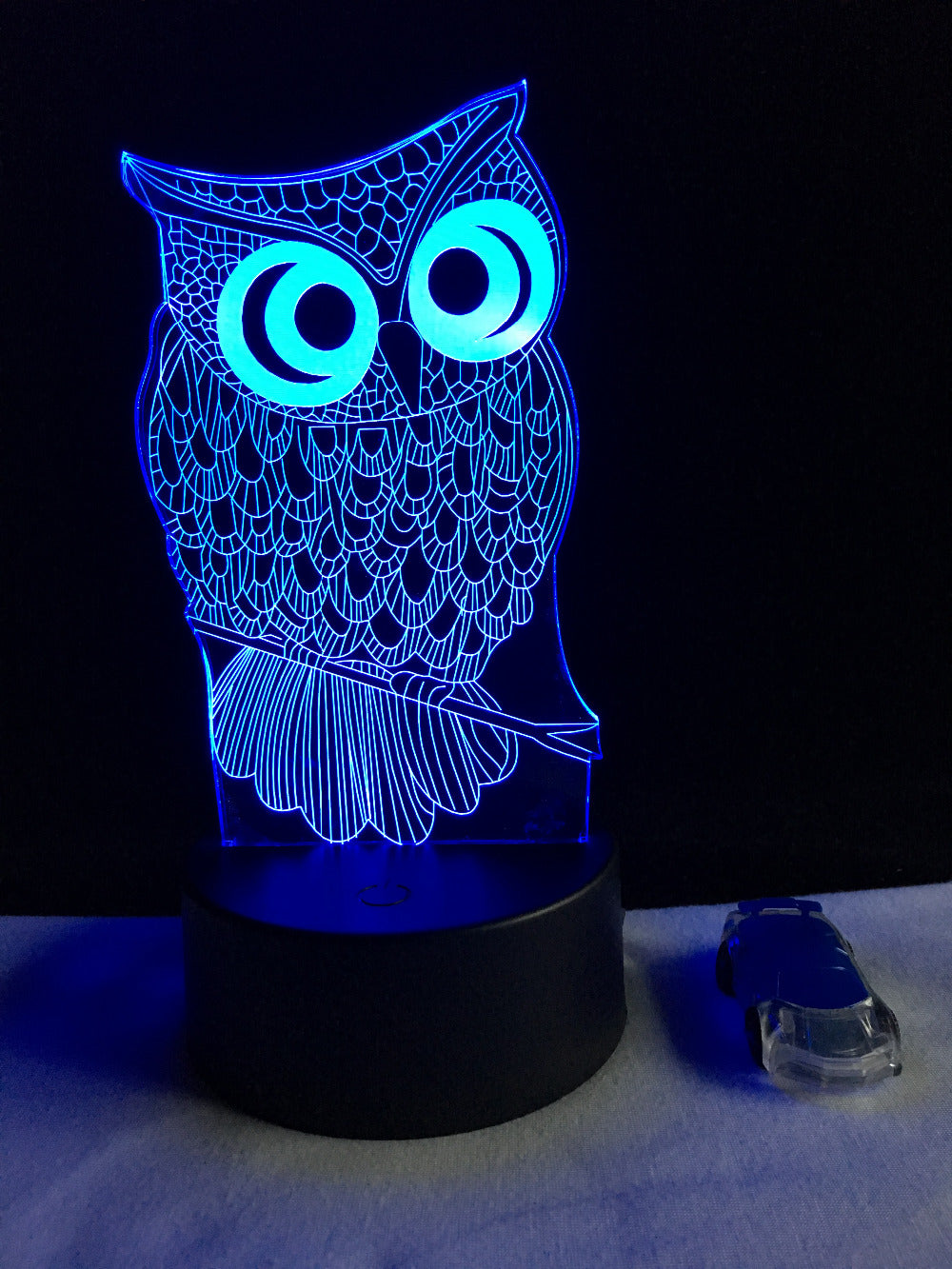 Owl Color-Changing LED Lamp — product view 2